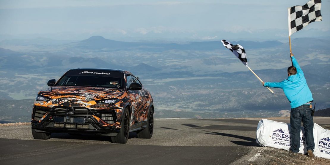 Simone Faggioli e Lamborghini Urus, è record Suv alla Pikes Peak
